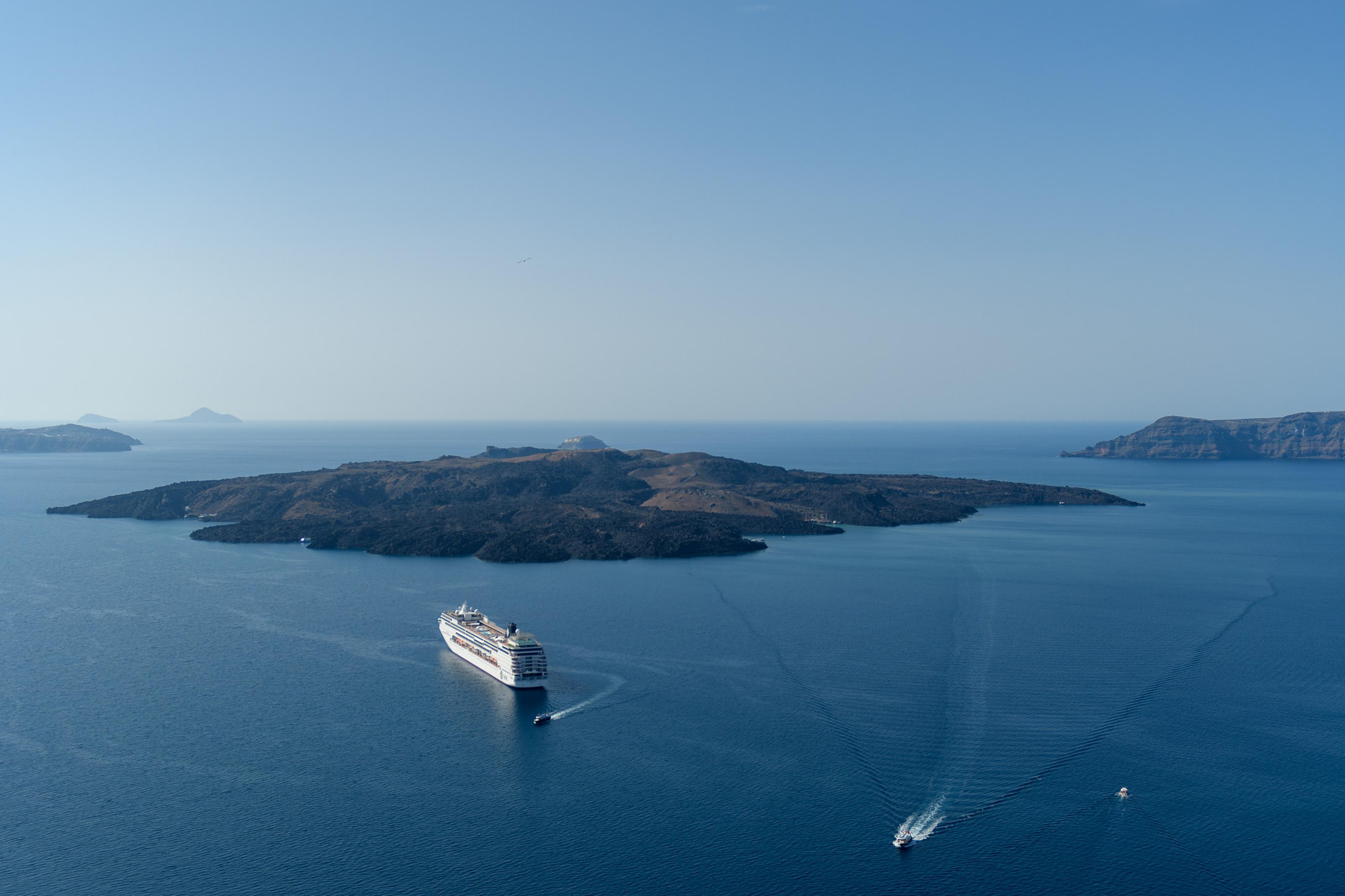 Nefeles Luxury Suites Fira  Exterior photo