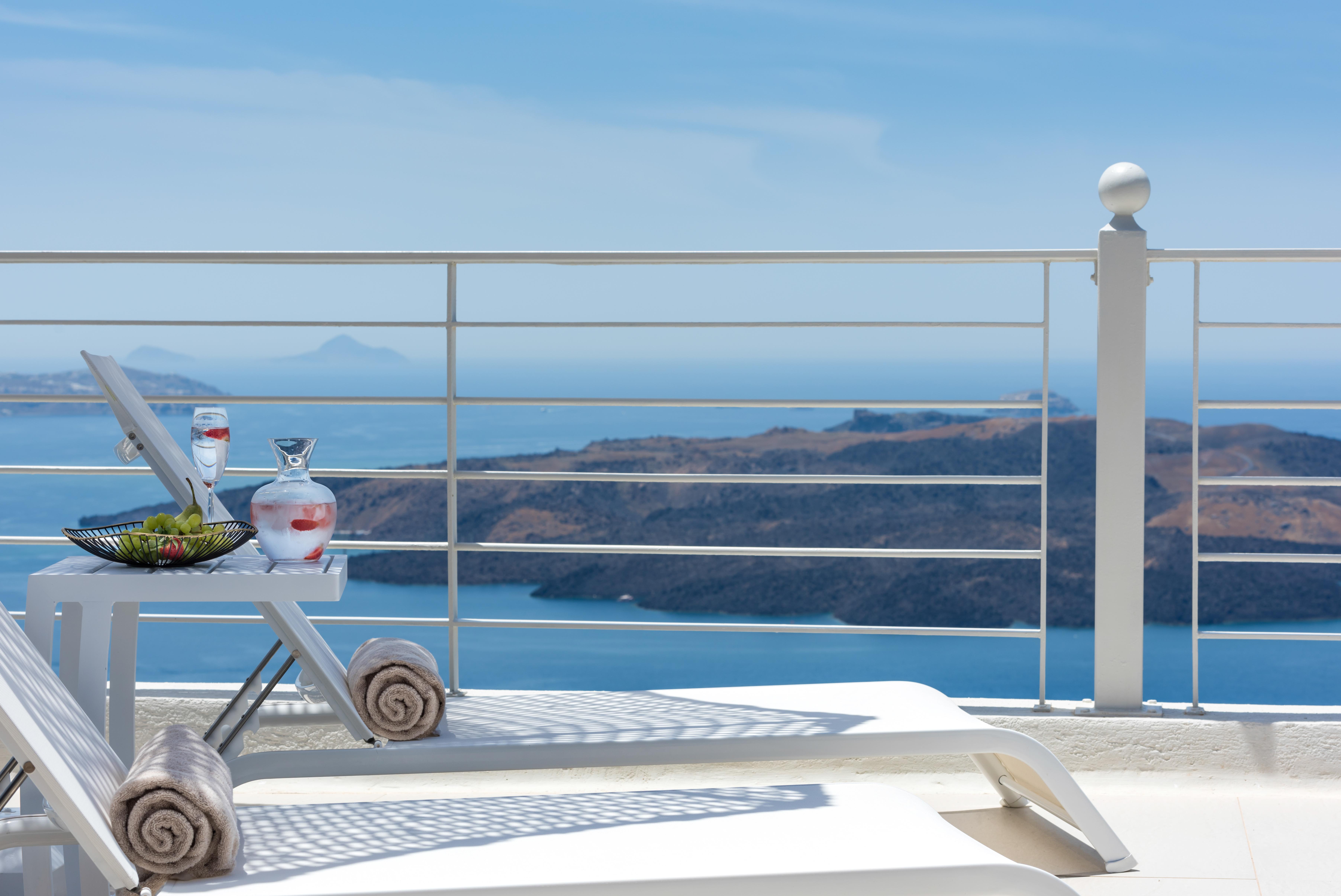 Nefeles Luxury Suites Fira  Exterior photo