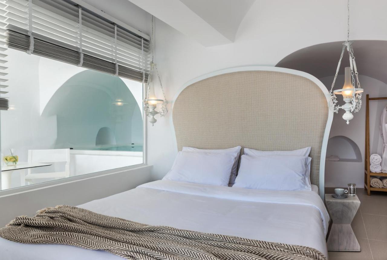 Nefeles Luxury Suites Fira  Exterior photo